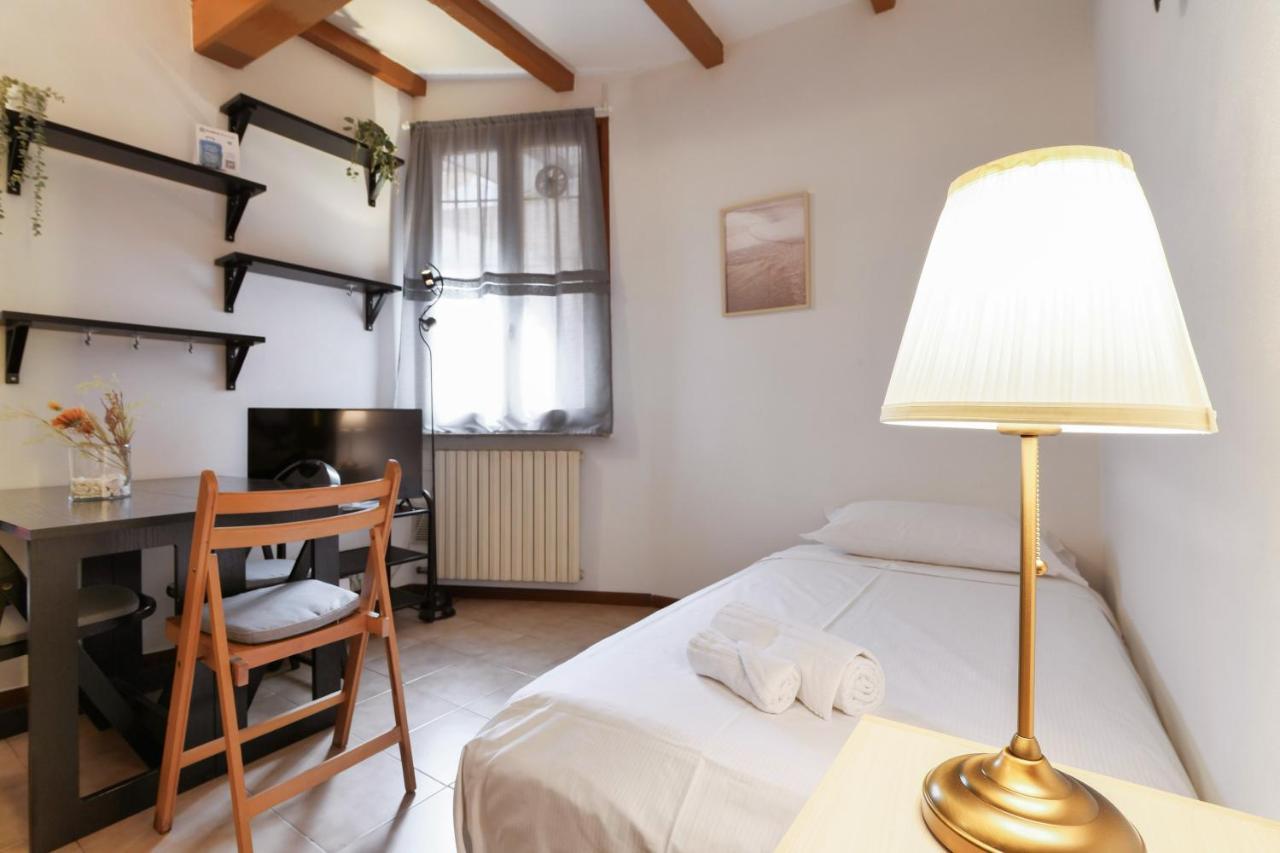 Primopiano - Colonne 18 Lejlighed Milano Eksteriør billede